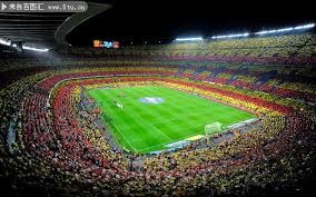 这是发生了甚么？约基奇突然给队友约维奇来了一下，表情不太对劲