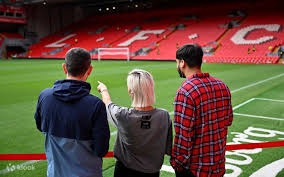 解约金8000万欧❗25岁特林康替补双响助葡萄牙逆转，曼联曼城有意